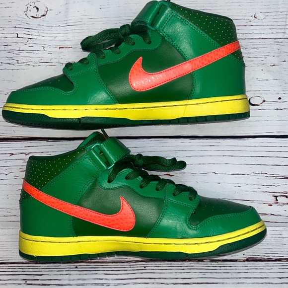 nike dunk sb mid watermelon